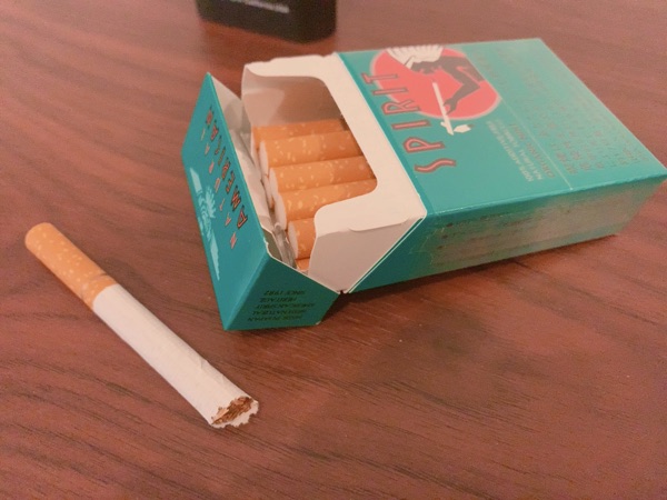 紙巻きタバコ